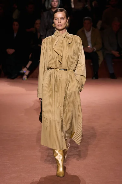 Look 39